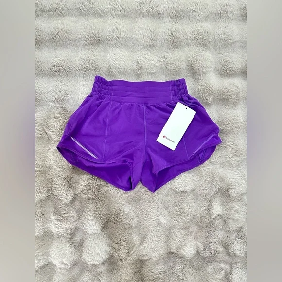 NWT Lululemon Hotty Hot HR Short 2.5" *Lined size 4 college purple - Picture 2 of 4